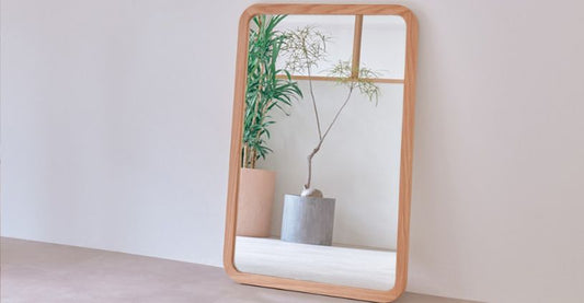 アーチミラーの魅力とは？　木製フレームの全身姿見おすすめデザイン5選